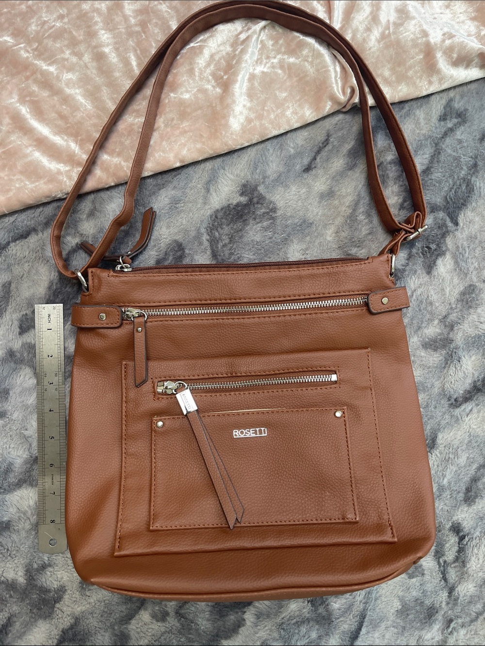 Rosetti Zoya large crossbody bag. - Picture 3 of 3